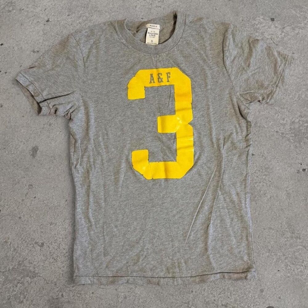 RARE Y2K 2000’s Abercrombie and Fitch #3 Single Stitch Muscle Shirt Size Small